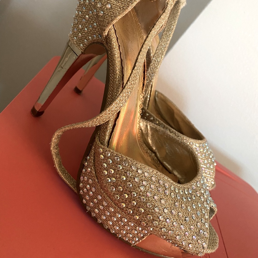 Size 5 First Sight GOLD Party Shoes